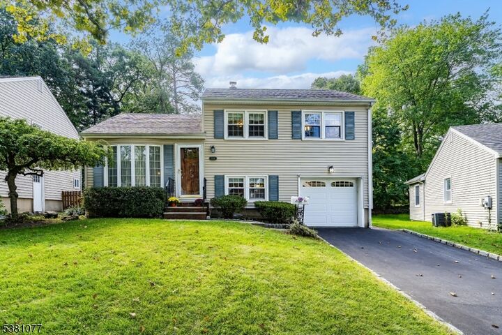 Property Photo:  524 William St  NJ 07076 