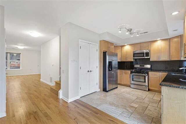 Property Photo: 437-1 Whiton St 1 NJ 07304