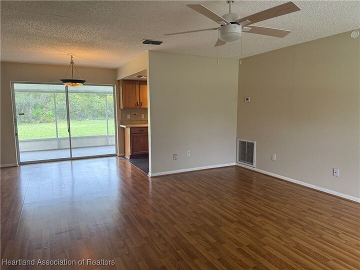 Property Photo: 239 Baltimore Way FL 33852