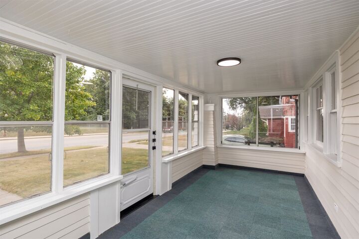 Property Photo: 710 31st Street IA 50312