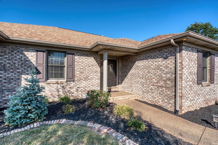 Property Photo:  6655 Oak View Court  IN 47630 
