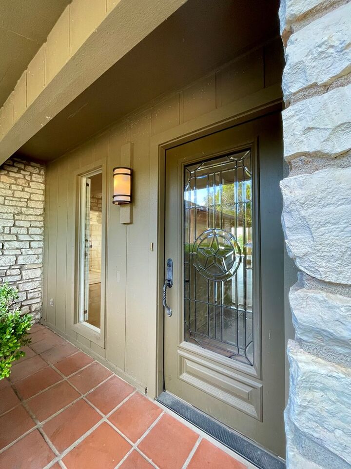 Property Photo:  555 S Rim Rock  TX 78028 