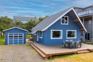 Property Photo: 33565 Shore Drive OR 97135