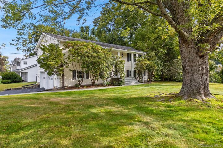 Property Photo:  1350 Ellen Lane  NY 10598 
