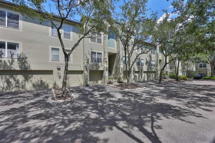 Property Photo:  606 Masthead Court  FL 33602 