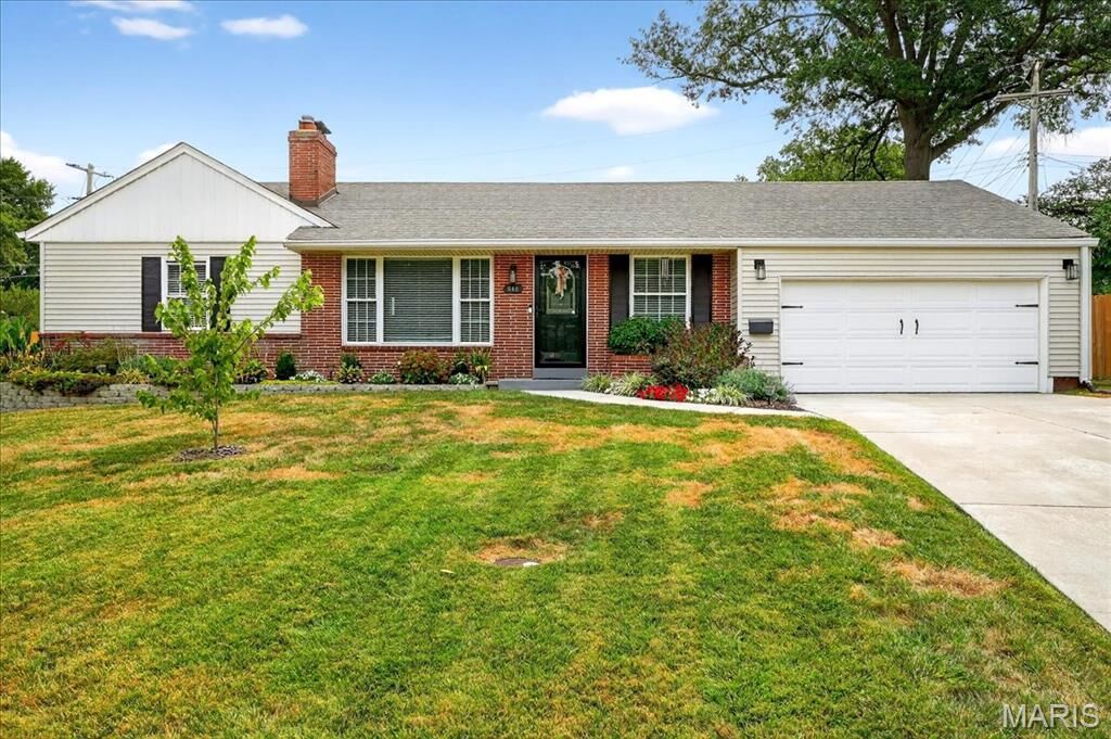 Property Photo:  946 Rochdale Drive  MO 63122 