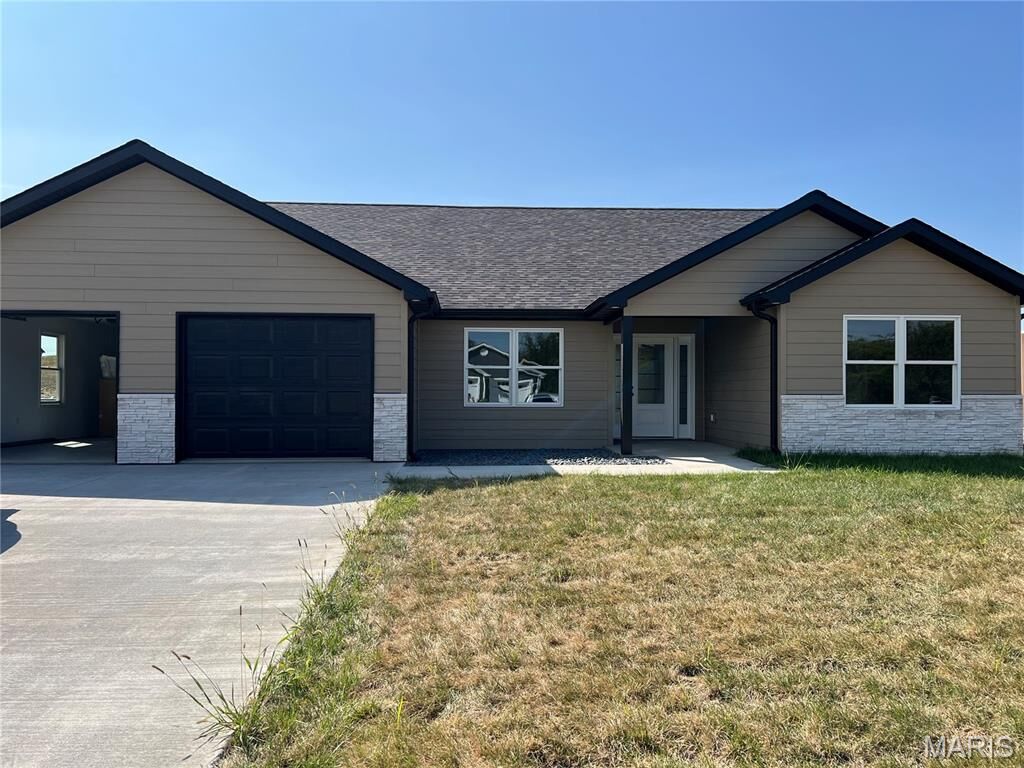 Property Photo:  432 Honeysuckle Drive  MO 63401 