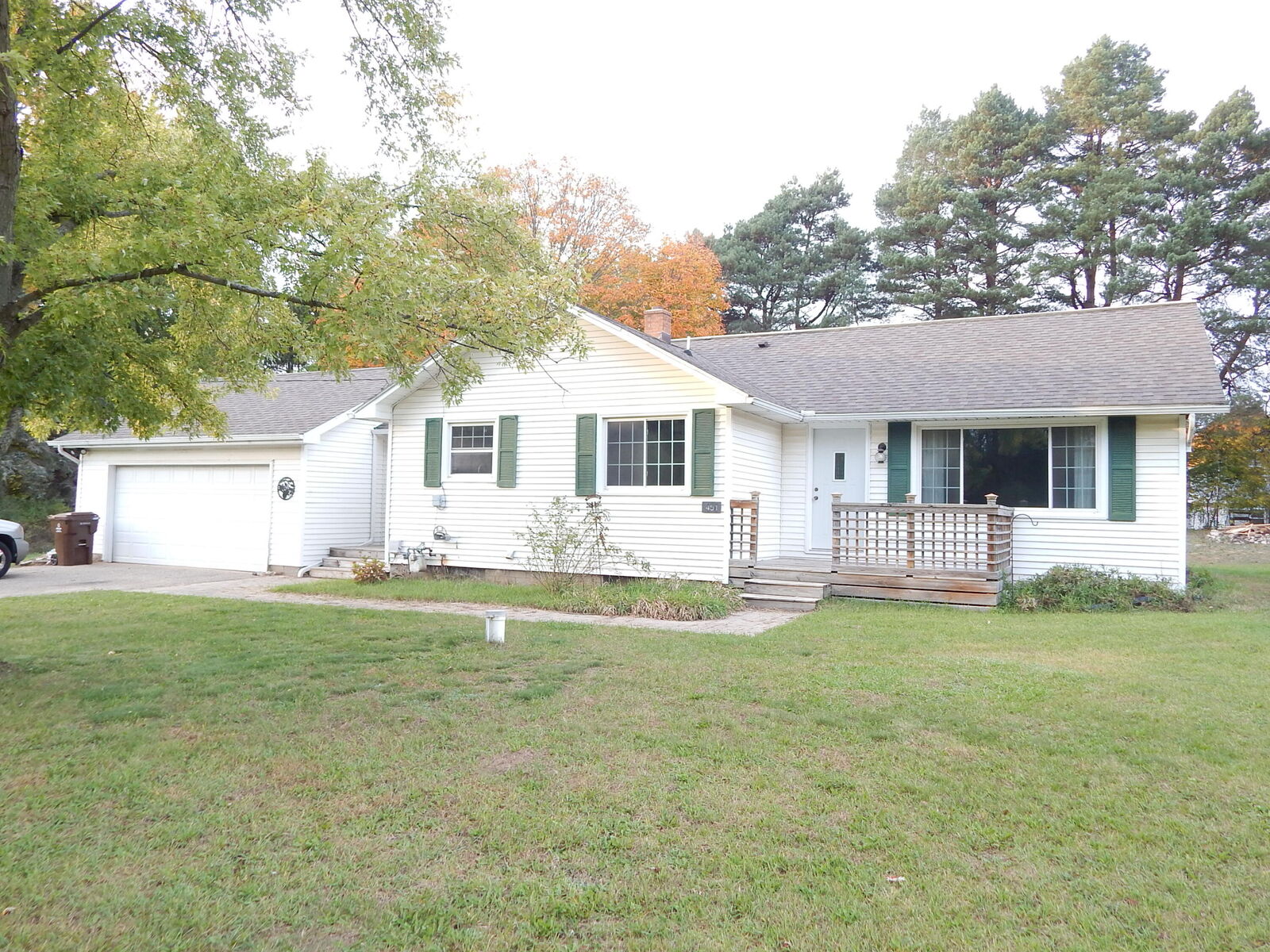 Property Photo:  451 Cumings Court NW  MI 49345
