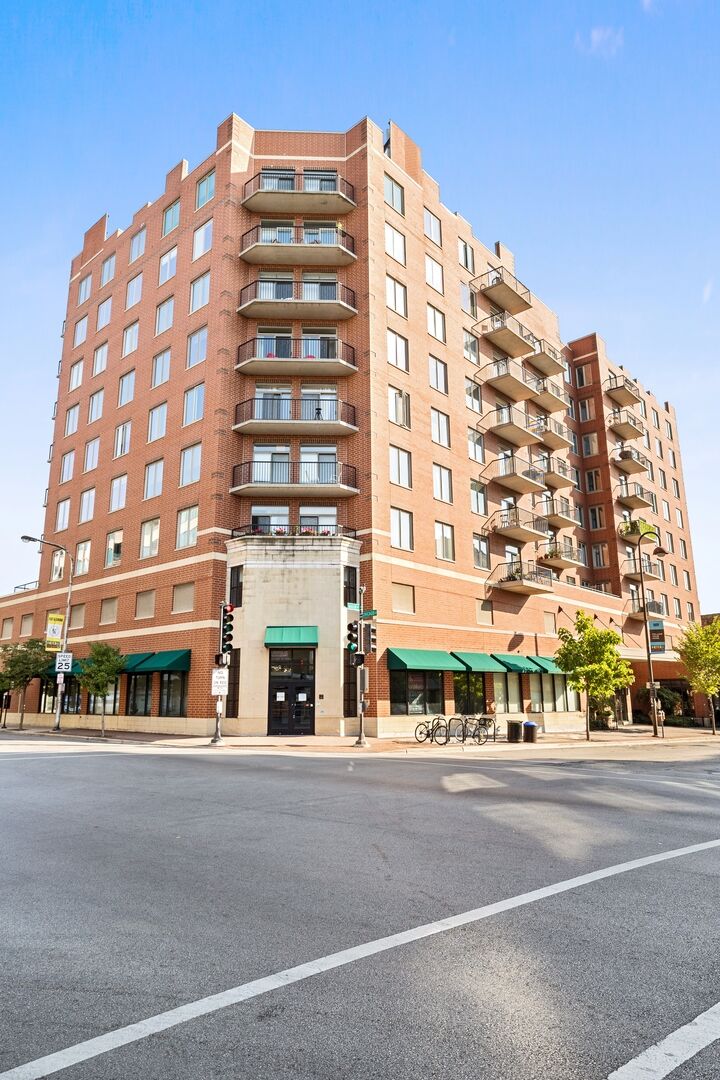515 Main Street 709  Evanston IL 60202 photo