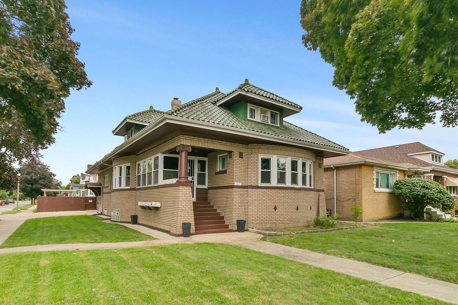 Property Photo:  1619 Washington Boulevard  IL 60153 