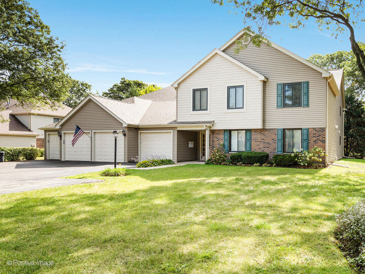 27W705 Grasmere Drive 1705  Winfield IL 60190 photo