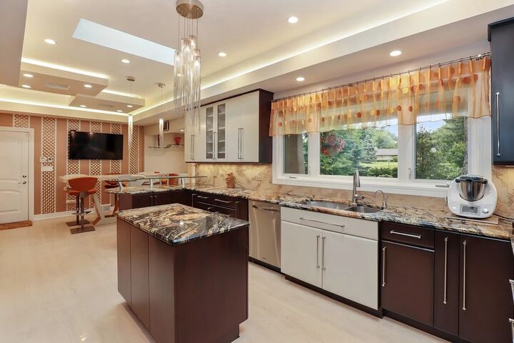 Property Photo:  1122 S Estate Lane  IL 60045 