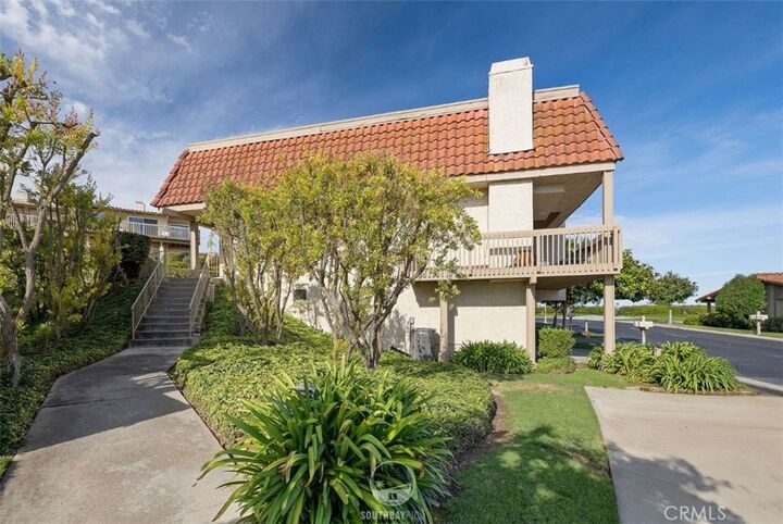 Property Photo:  58 Hilltop Circle  CA 90275 