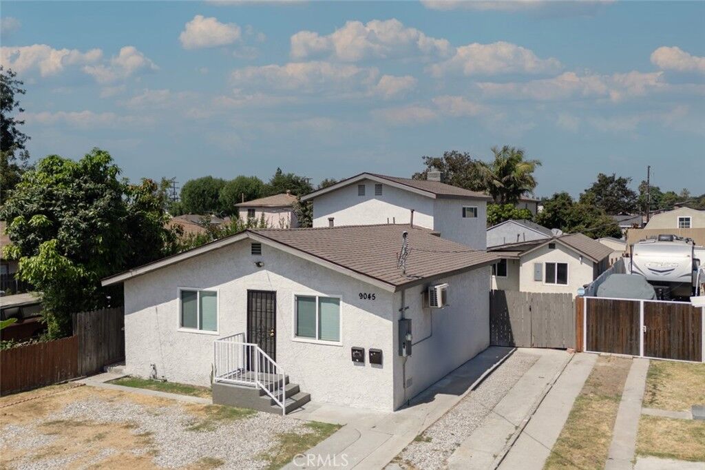 Property Photo: 9045 Algeroma Street CA 90706