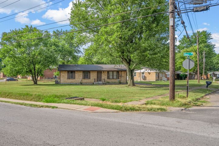 Property Photo:  601 Evergreen Park Dr  KY 42240 