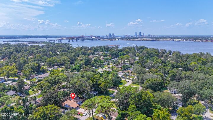 Property Photo: 5422 Oak Forest Drive FL 32211
