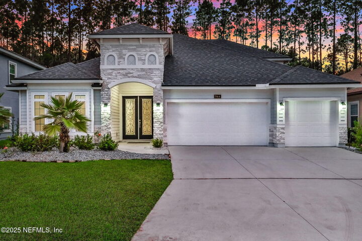 Property Photo:  944 Laurel Valley Drive  FL 32065 