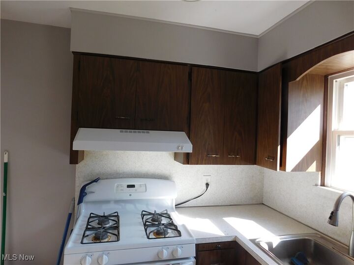 Property Photo:  1705 Douglas Road  OH 44092 