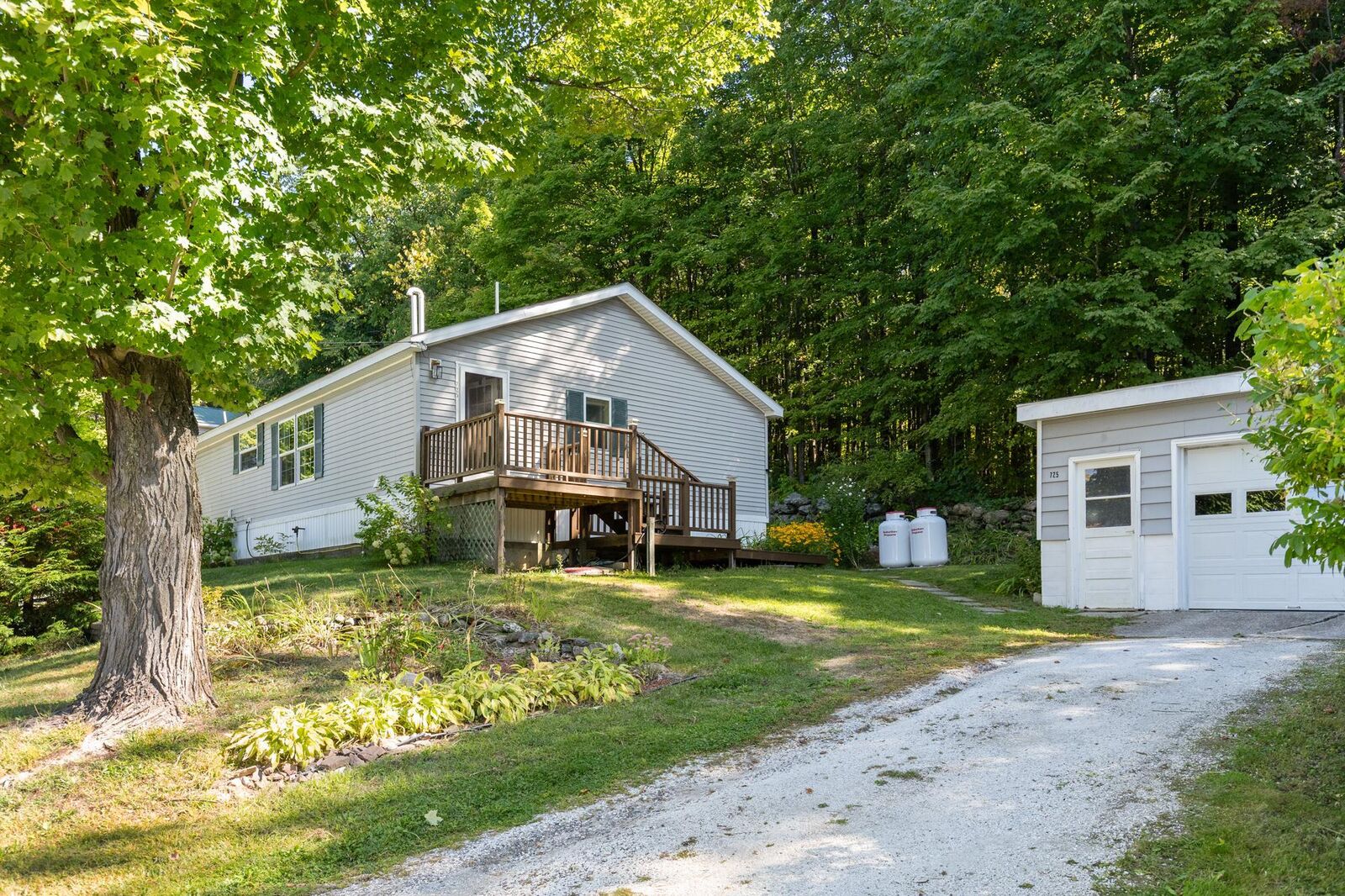 Property Photo:  725 Porterwood Drive  VT 05495 