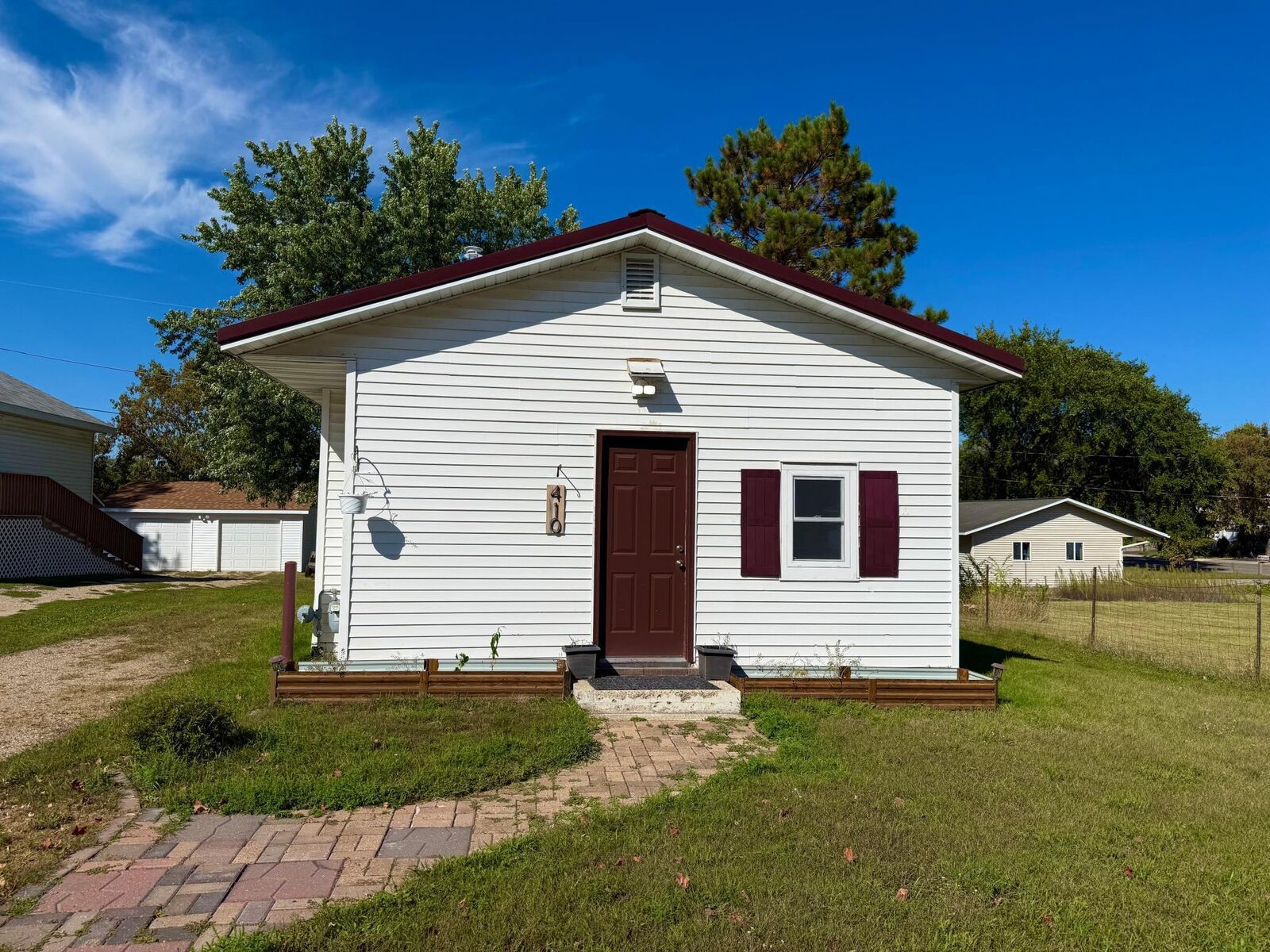 Property Photo:  410 Central Street W  MN 56501 