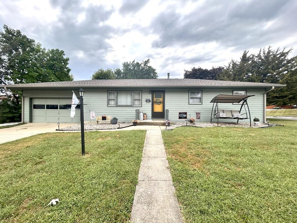 Property Photo: 1003 Avalon St. MO 64683