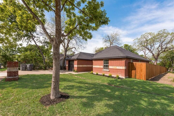 Property Photo: 1701 Michigan Avenue TX 75216