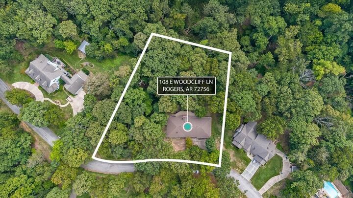Property Photo: 108 E Woodcliff Lane AR 72756