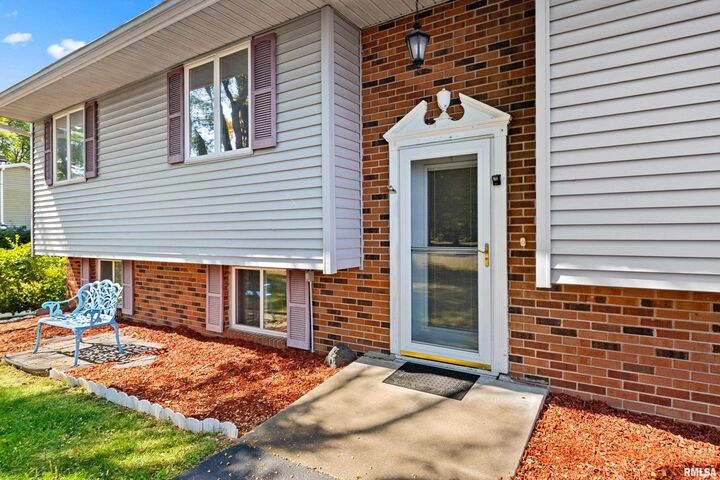 10237 Arrow Road  Tremont IL 61568 photo