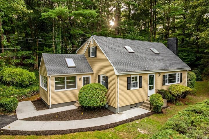 34 Carleton Rd  Hingham MA 02043 photo