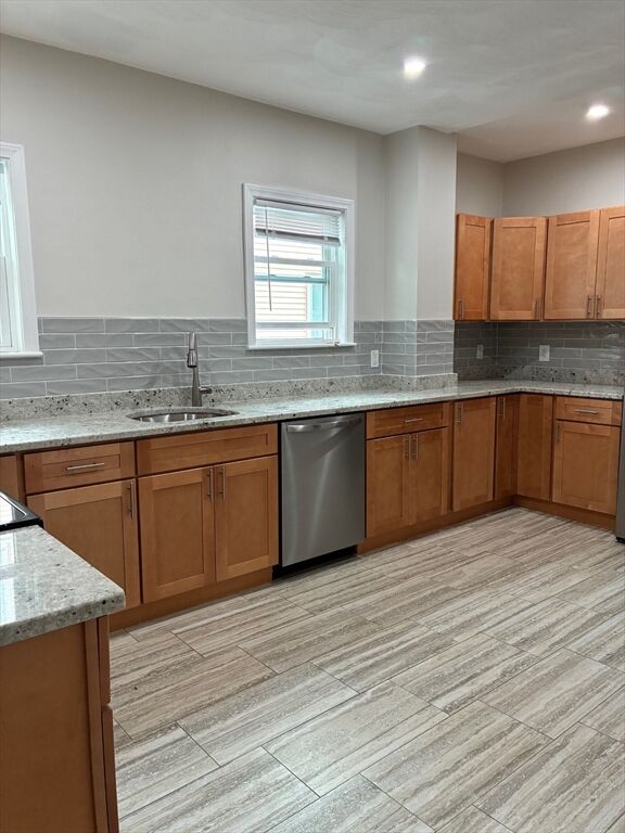 Property Photo:  8 Agassiz Ave 8  MA 02478 