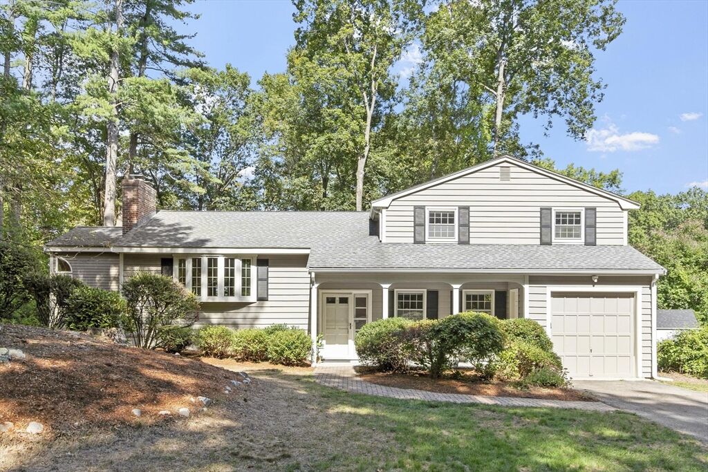 Property Photo:  6 Black Horse Dr  MA 01720 