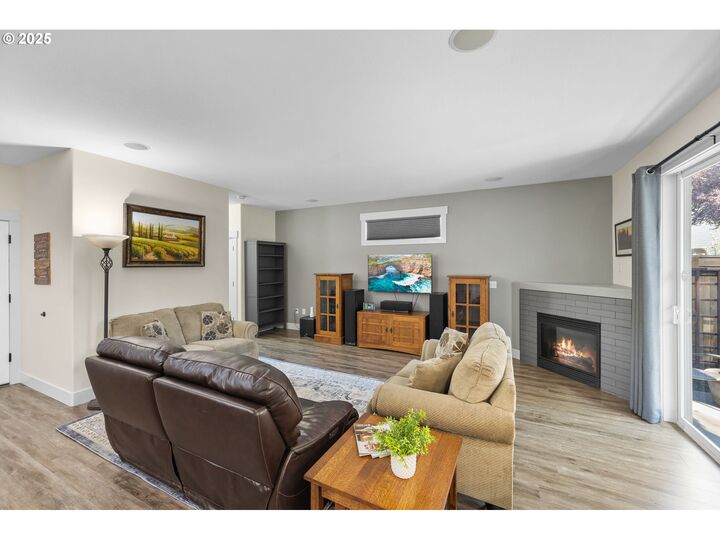 Property Photo: 1082 57th St WA 98671