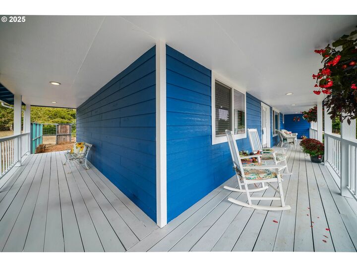 Property Photo:  8890 Shaw Sq  OR 97325 
