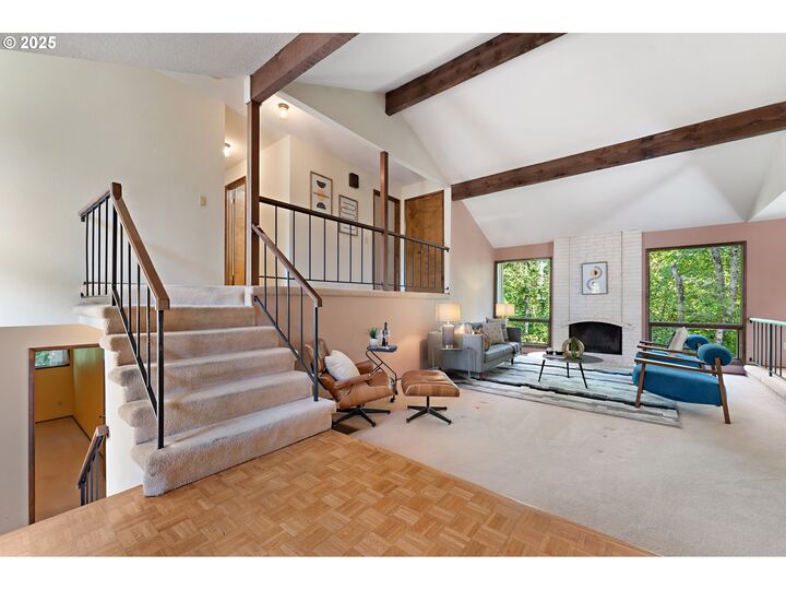Property Photo:  350 NW 87th Ave  OR 97229 