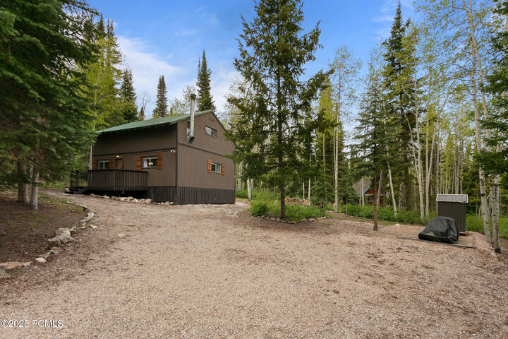 Property Photo: 5992 E Caribou Drive UT 84055