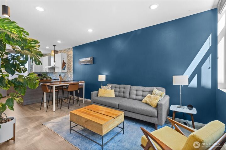 9211  15th Avenue SW B  Seattle WA 98106 photo