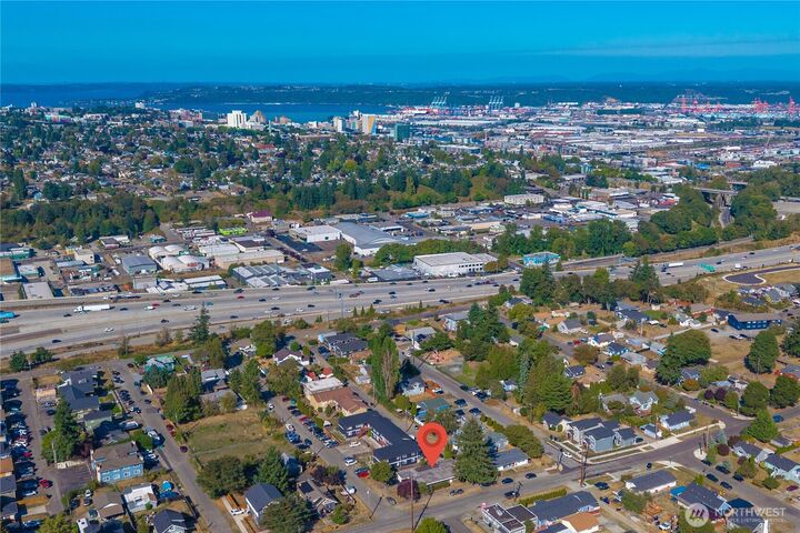 Property Photo:  1561 1563 S 35th Street  WA 98418