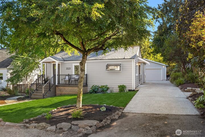 Property Photo:  3521 NE 92nd Street  WA 98115 