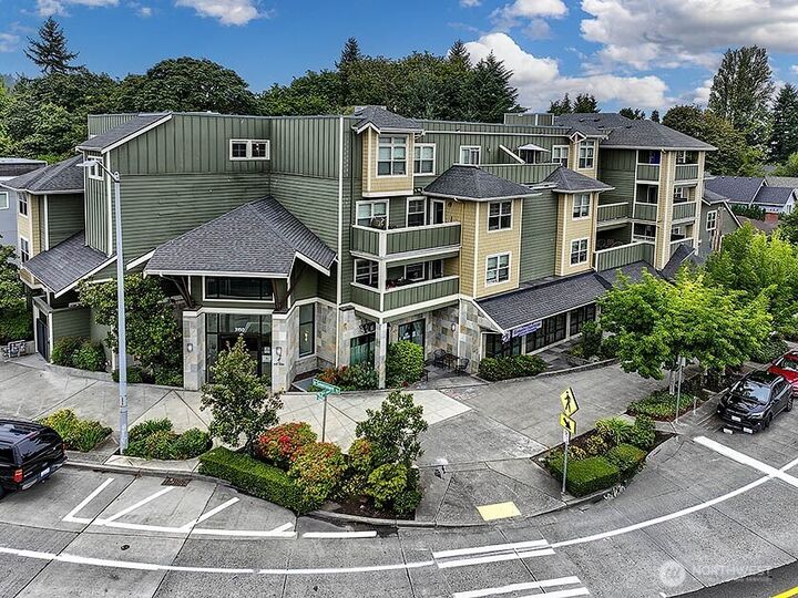 3150 W Government Way 206  Seattle WA 98199 photo