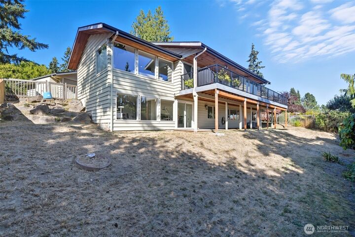 Property Photo:  12455 SE 26th Place  WA 98005 