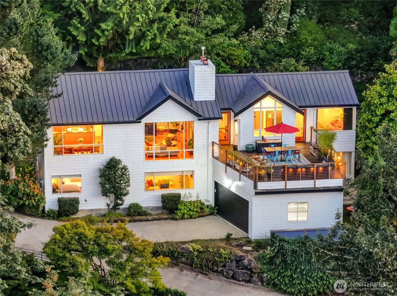 Property Photo:  1522 E Interlaken Boulevard  WA 98112 