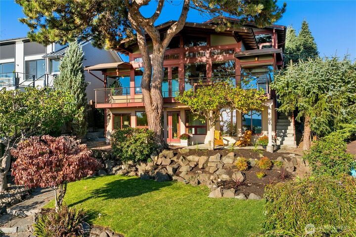 Property Photo: 10819 44th Avenue SW WA 98146