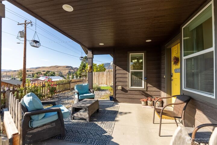 Property Photo:  134  Ives Street  WA 98846 