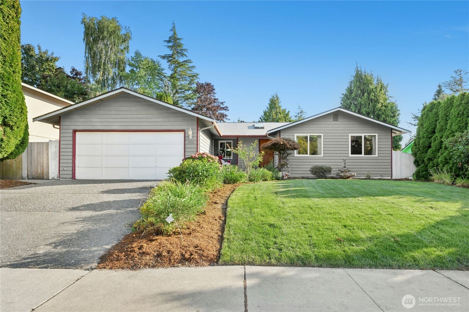 Property Photo:  4906  150th Place SW  WA 98026 