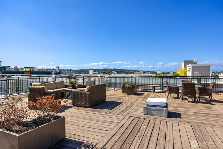 Property Photo:  1525 NW 57th Street 211  WA 98107