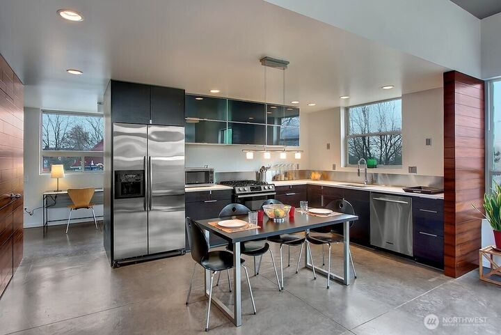 Property Photo:  814  22nd Avenue  WA 98122 