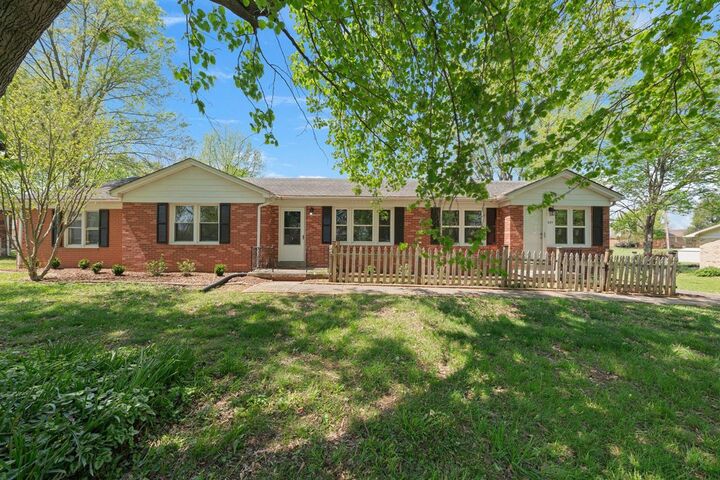 225 Maplemere Drive  Bowling Green KY 42103 photo