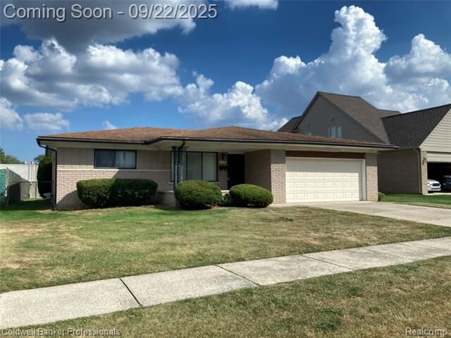 30600 Manor Drive  Madison Heights MI 48071 photo