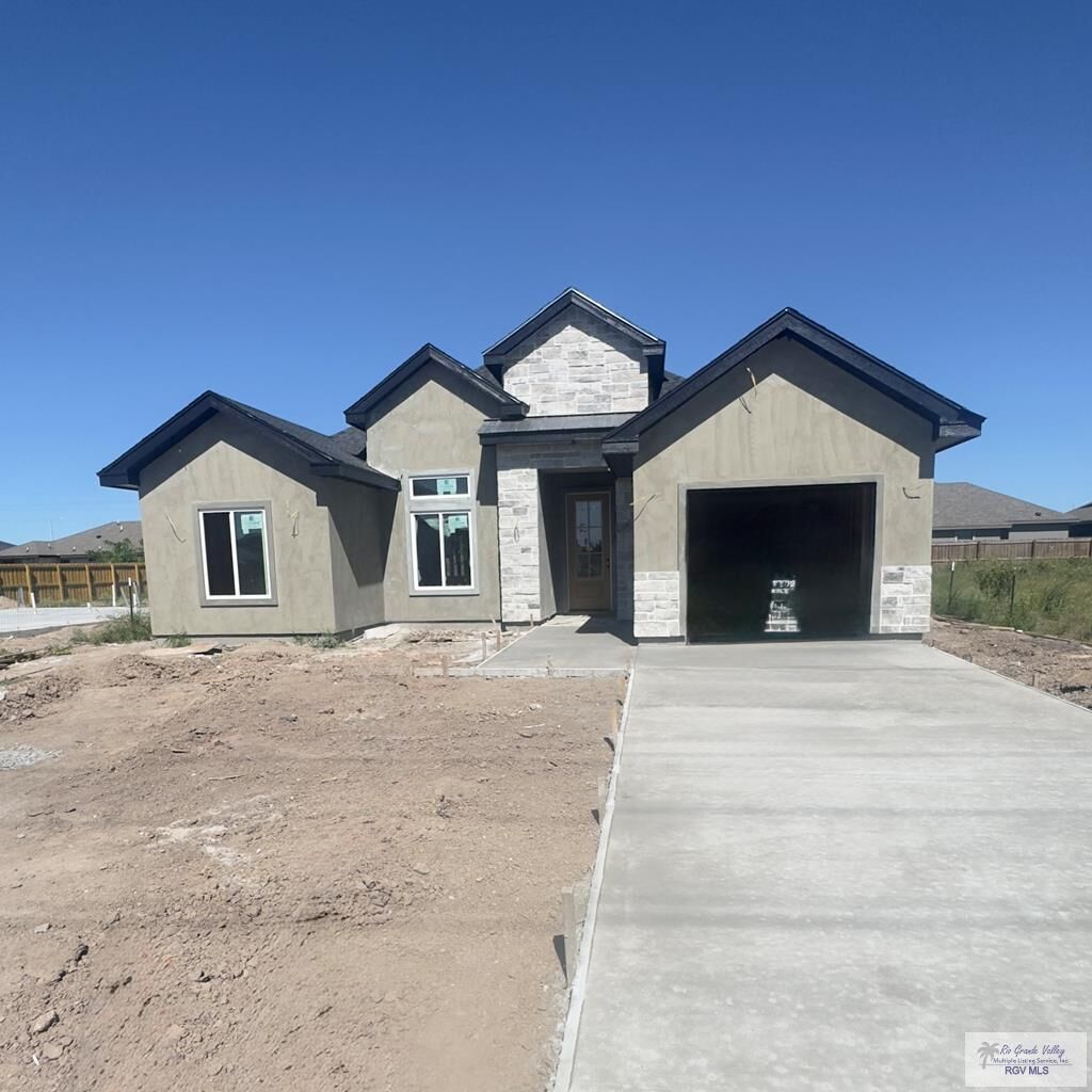 Property Photo: 704 Mandelos Dr TX 78521