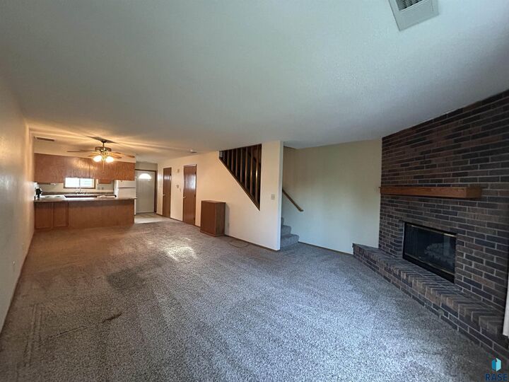 Property Photo:  1203 S Newport Pl  SD 57106 